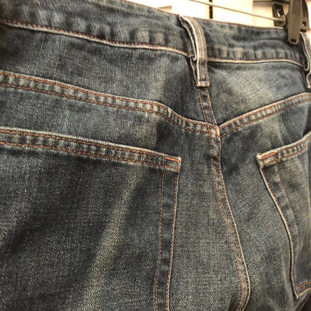 Diesel men lightly distressed jeans, fly buttons, 30 - Picture 8 of 11